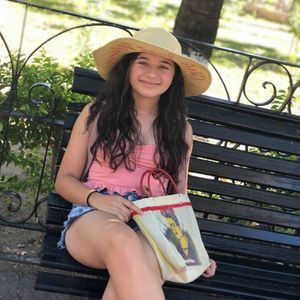 Meet your Posher, Araceli